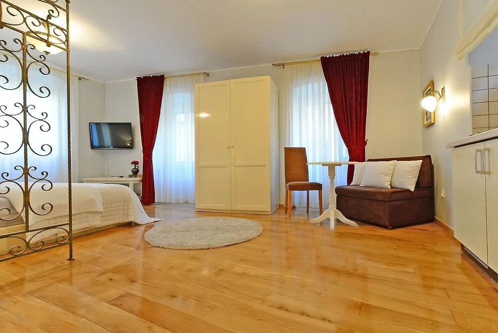Villa Olivia Split 4*,  Croatia