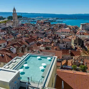 Hotel Cornaro, Split