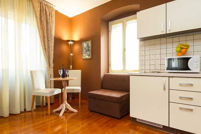 Villa Olivia Σπλιτ 4*,  Κροατία